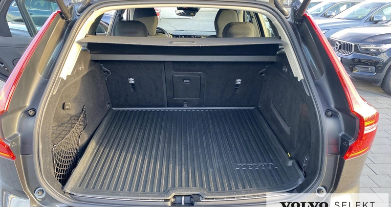 Volvo XC 60 cena 129900 przebieg: 145800, rok produkcji 2018 z Wąsosz małe 326